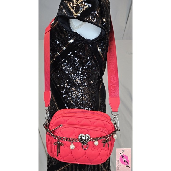 Betsey Johnson Quilted Heart Pink Crossbody Charm Chain Pearl  Luv Betsey Strap - Picture 11 of 11
